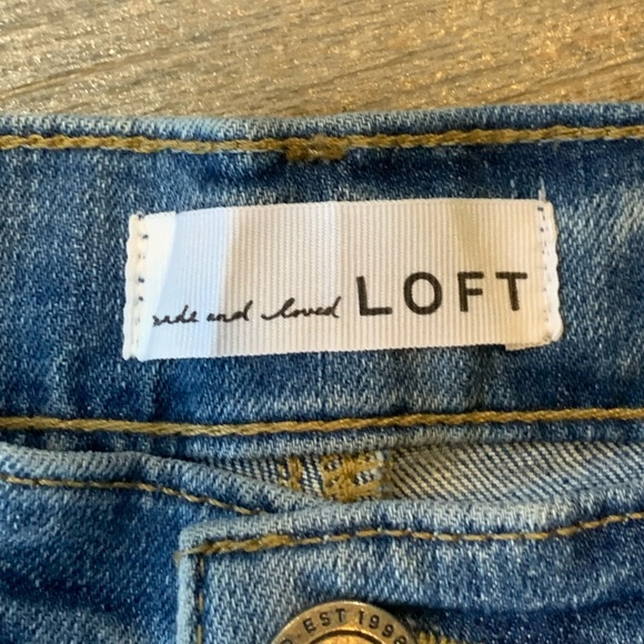 Adorable Loft Cutoff Denim Shorts- like new! Size 28 - Picture 2 of 10